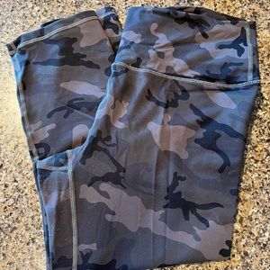 ZYIA Luxe Hi-Rise Capri